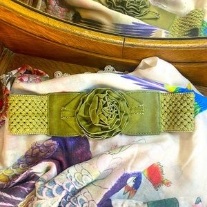 Vintage olive green elastic knit style belt with flower design